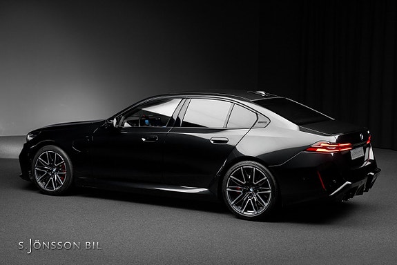 BMW M5 7 of 30
