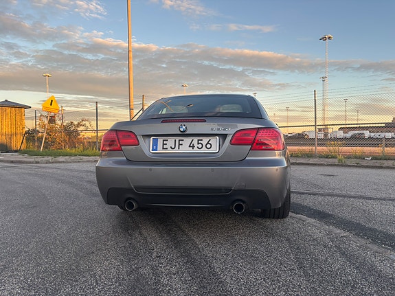BMW 335i 7 of 11