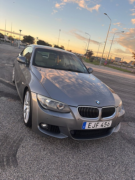 BMW 335i 9 of 11