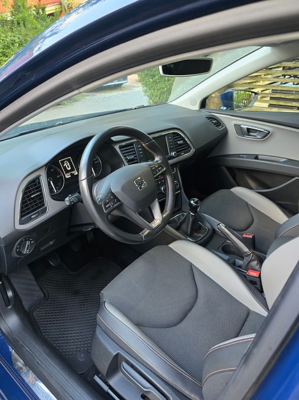 Seat Leon 4 of 6