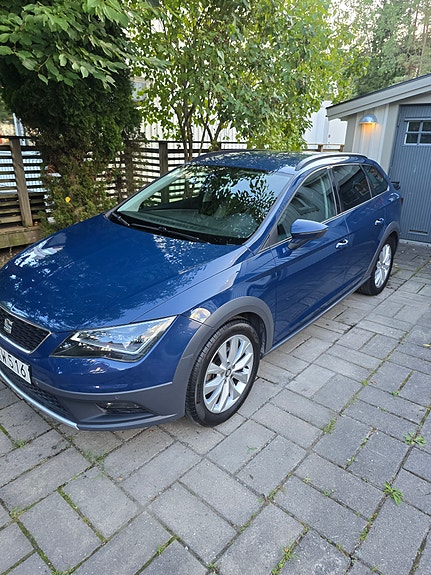 Seat Leon 2 of 6