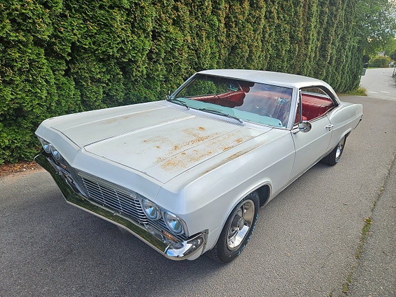 Chevrolet Impala 2 of 10