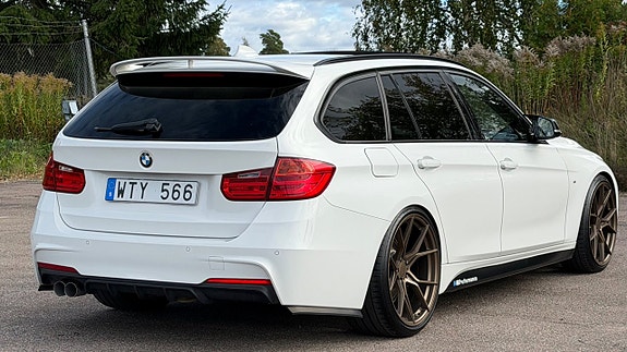 BMW 320d 9 of 24