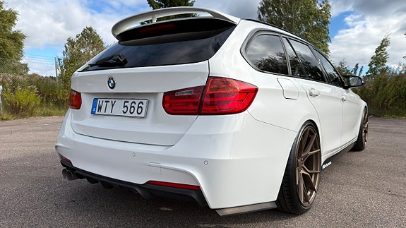BMW 320d 12 of 24