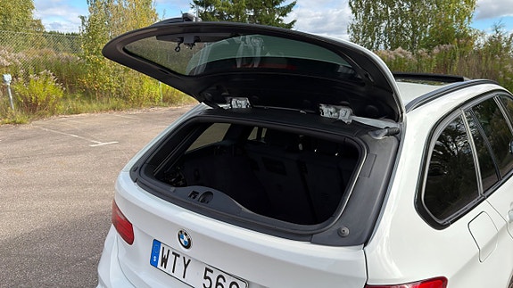 BMW 320d 14 of 24