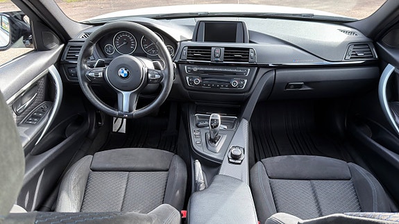 BMW 320d 17 of 24