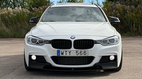 BMW 320d 2 of 24
