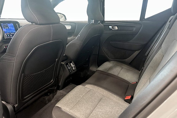 Volvo XC40 18 of 23