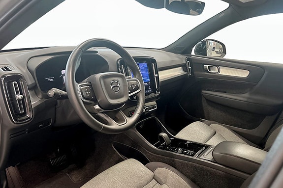 Volvo XC40 9 of 23