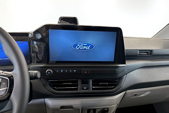 Ford Transit Custom 8 of 10