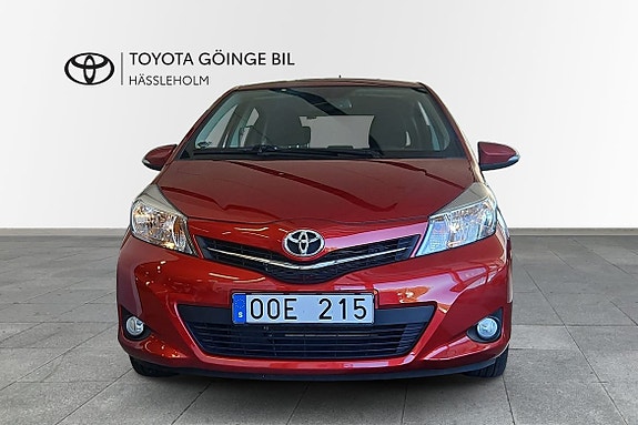 Toyota Yaris 5 of 16