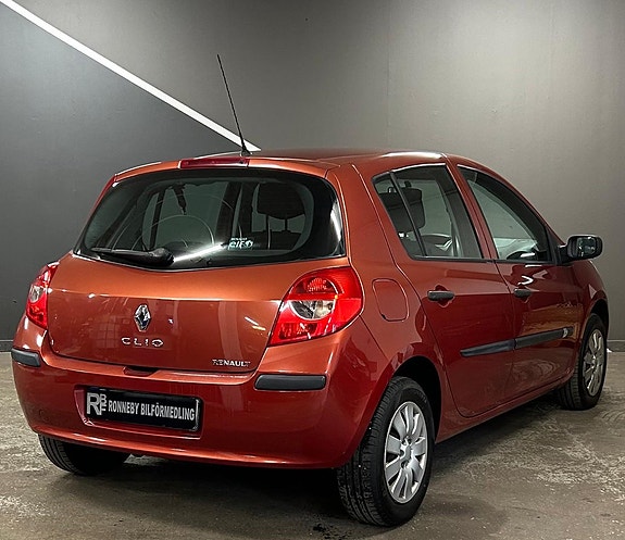 Renault Clio 7 of 18