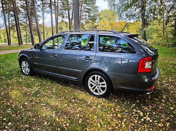 Skoda Octavia 3 of 12