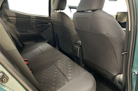 Toyota Yaris 9 of 21