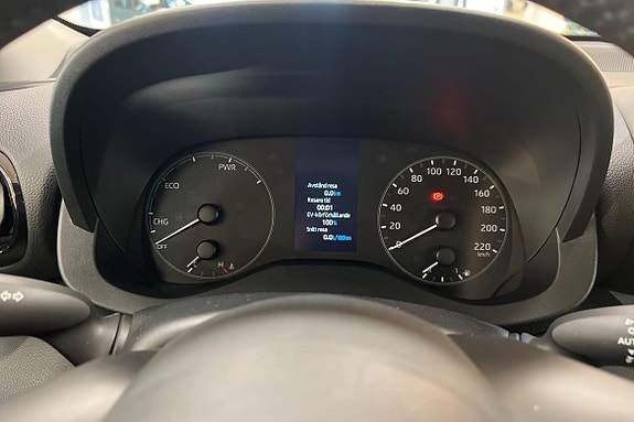 Toyota Yaris 16 of 21