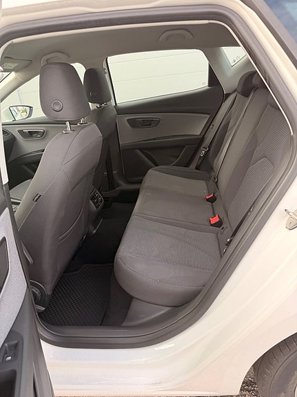 Seat Leon 10 of 19