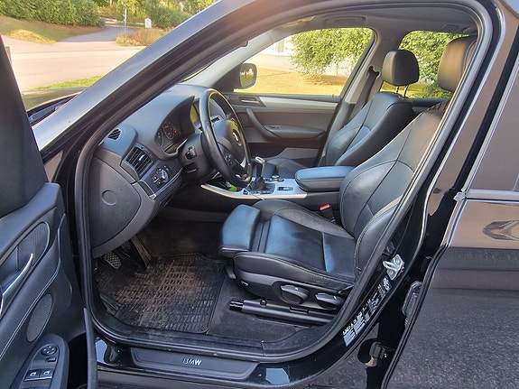 BMW X3 11 of 12