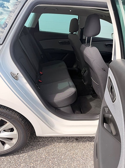 Seat Leon 10 of 18