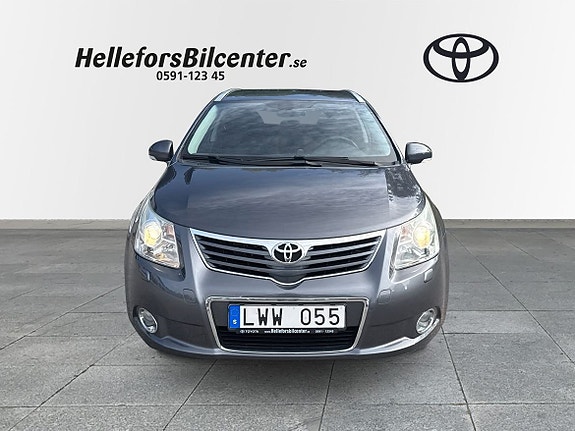 Toyota Avensis 5 of 21