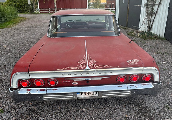 Chevrolet Impala 2 of 11
