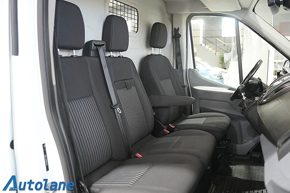 Ford Transit 17 of 29