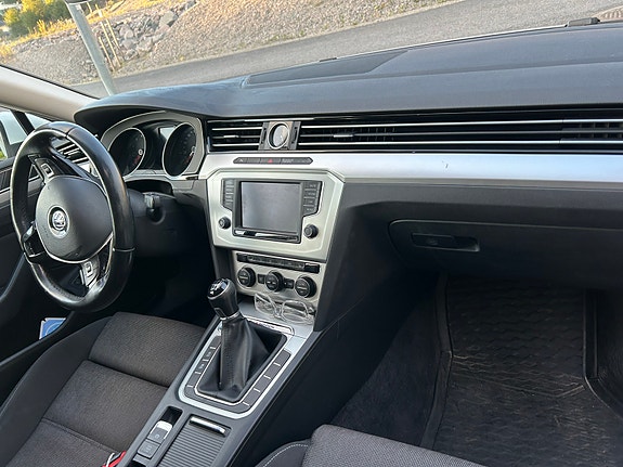 Volkswagen Passat 5 of 6