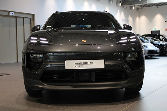 Porsche Macan 6 of 14