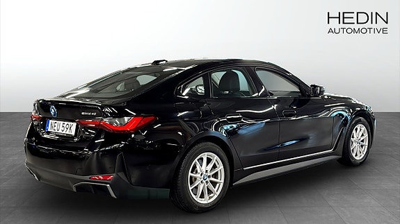 BMW i4 2 of 9