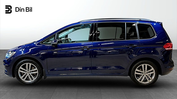 Volkswagen Touran 2 of 22