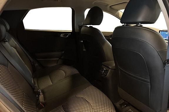 Kia XCeed 18 of 23