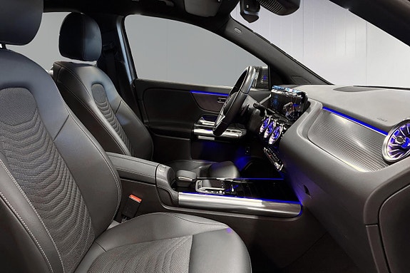 Mercedes-Benz EQA250 17 of 23