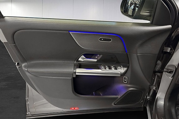 Mercedes-Benz EQA250 13 of 23