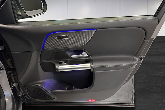 Mercedes-Benz EQA250 16 of 23
