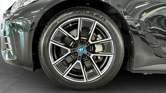 BMW i4 9 of 9