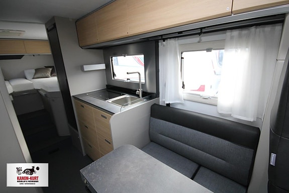 Adria Compact Select DL 6 of 18