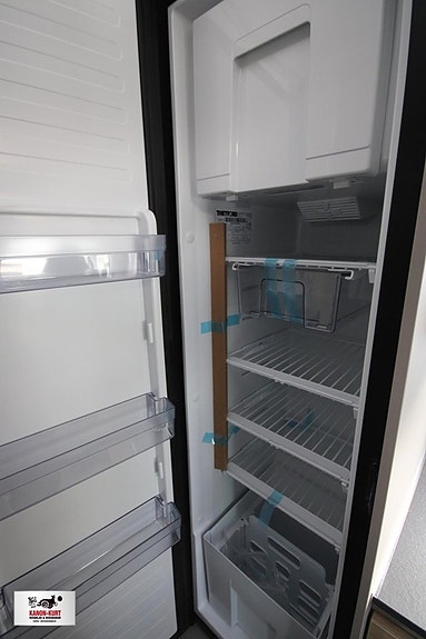 Adria Compact Select DL 14 of 18