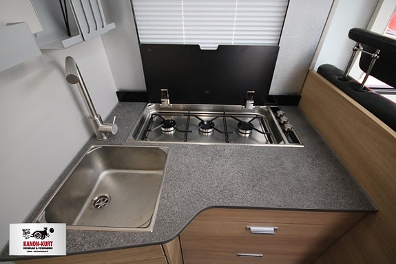 Adria Coral Select 670 SL 15 of 20
