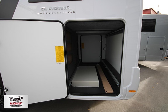 Adria Coral Select 670 SL 3 of 20