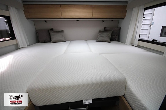 Adria Coral Select 670 SL 10 of 20