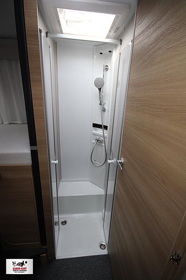 Adria Coral Select 670 SL 18 of 20