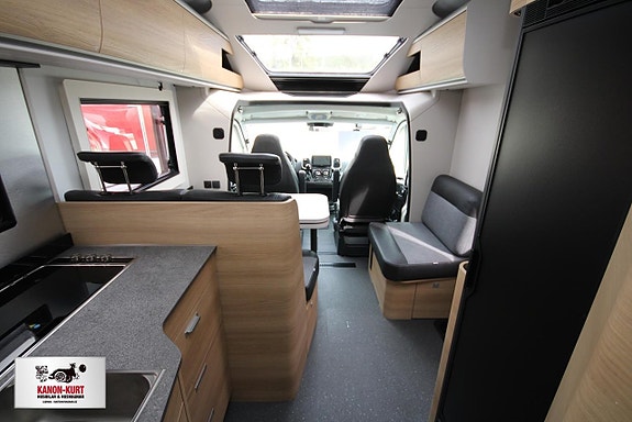 Adria Coral Select 670 SL 11 of 20