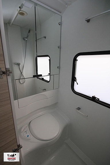 Adria Altea 362 LH 11 of 14