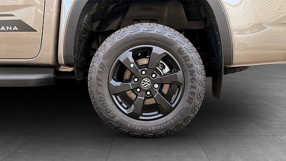 Volkswagen Amarok 6 of 12