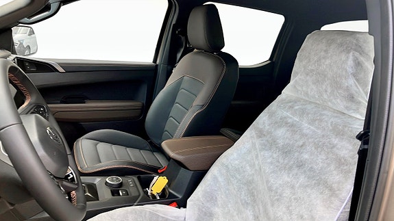 Volkswagen Amarok 8 of 12