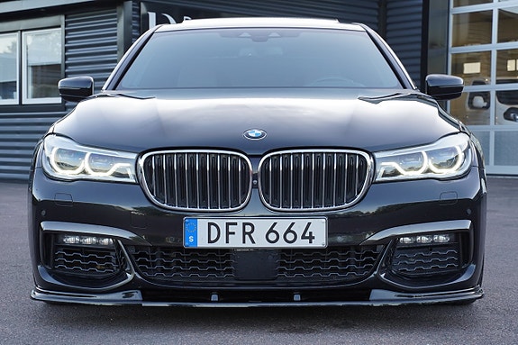 BMW 750Li 9 of 30