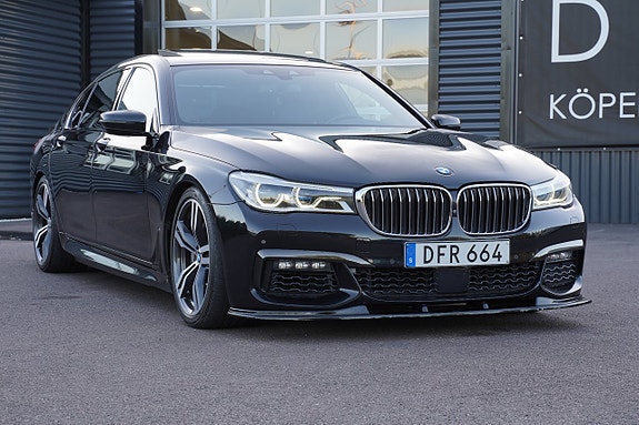 BMW 750Li 26 of 30