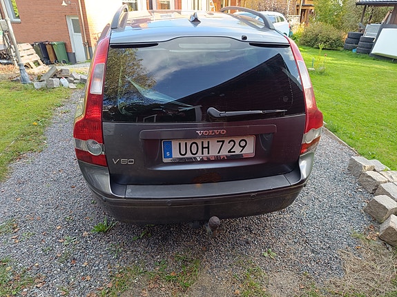 Volvo V50 4 of 12