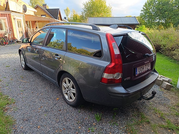 Volvo V50 3 of 12