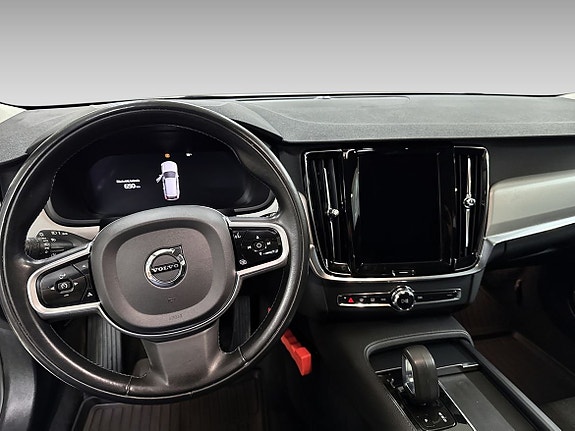 Volvo V90 Cross Country 13 of 19