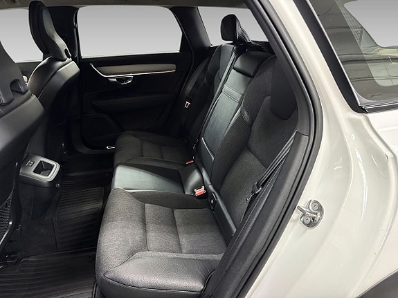Volvo V90 Cross Country 11 of 19